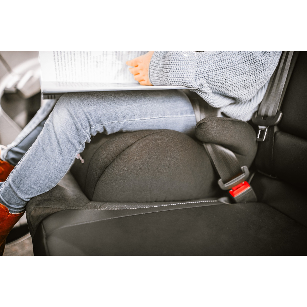 BabyGo Black 125-150 cm i-Size Booster