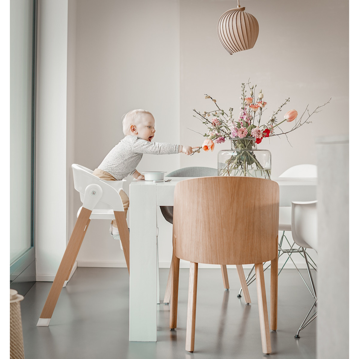 BabyGo Levels Black Wood Kinderstoel