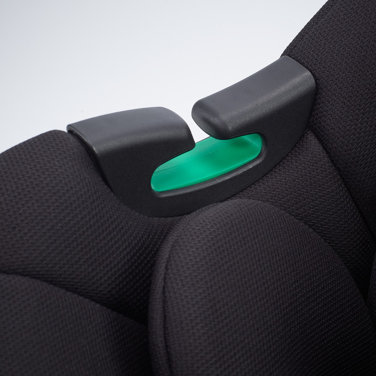 BabyGo Travel XP Black 40-87 cm i-Size Autostoel