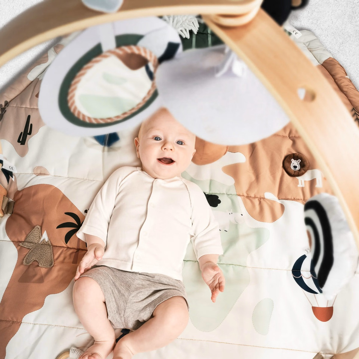 Babygo World Houten Activity Gym Speelkleed