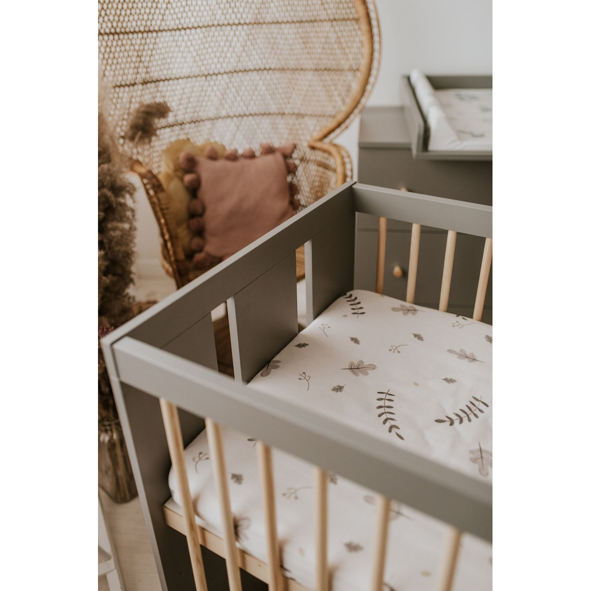 Babykamer Bo: Ledikant, Commode en 2-Deurskast