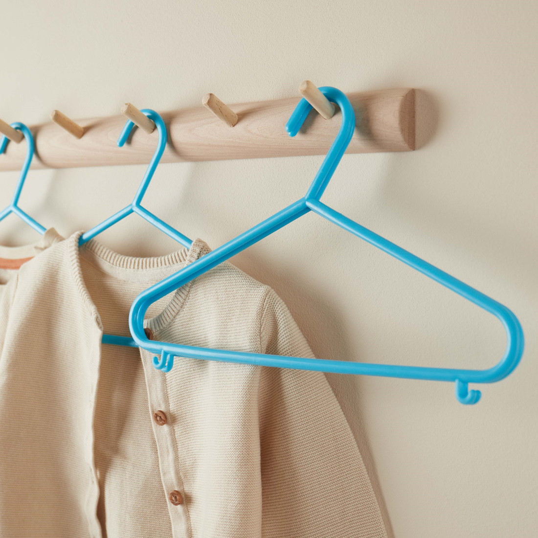 Bieco Kledinghangers Kunststof Licht Blauw 8 stuks