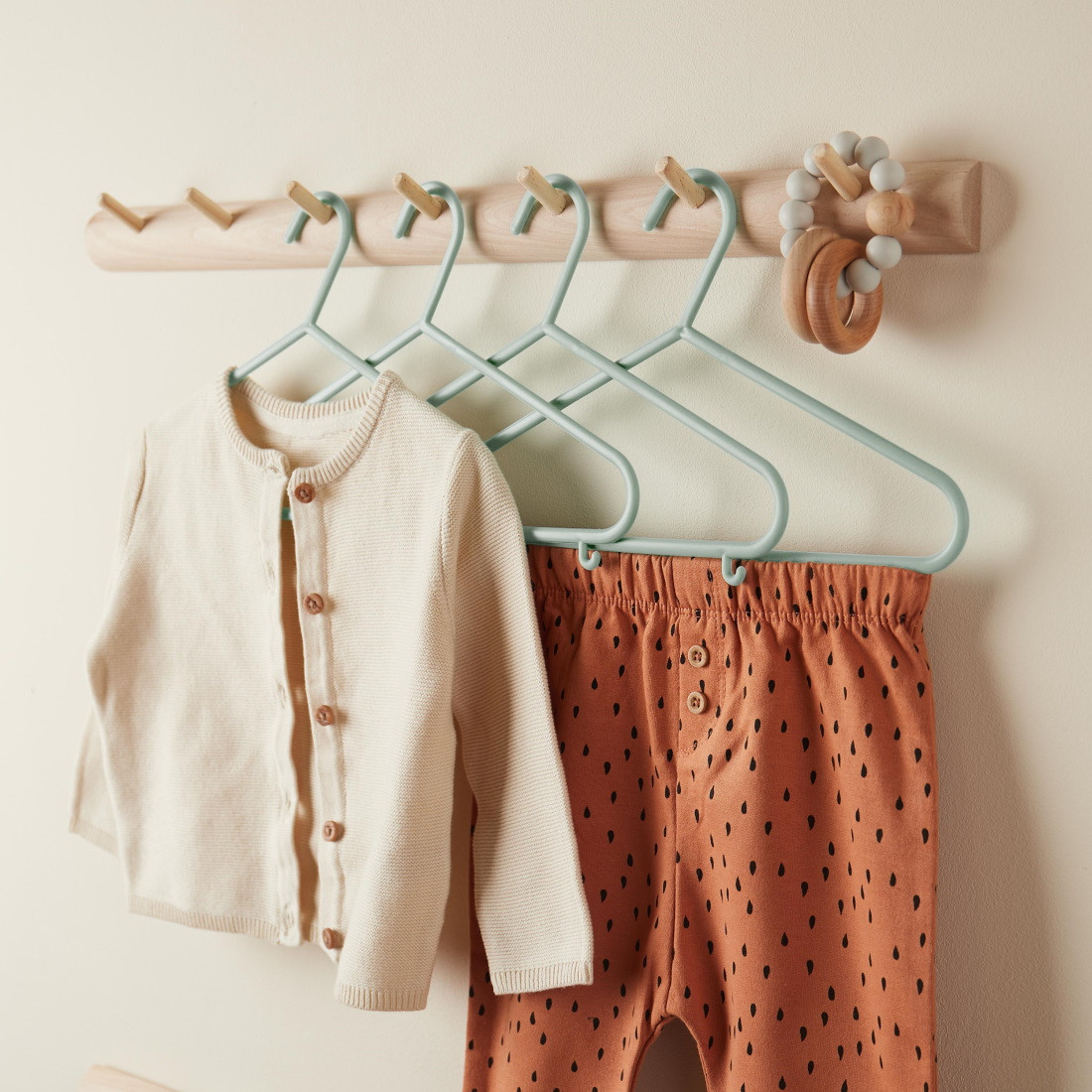 Bieco Kledinghangers Kunststof Stonegreen 8 stuks