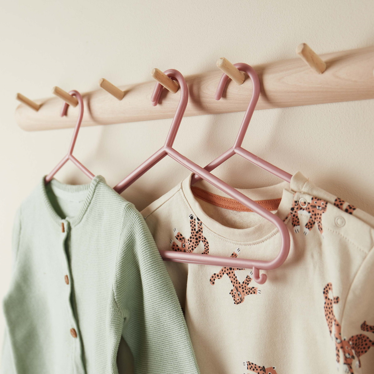 Bieco Kledinghangers Kunststof Oudroze 8 Stuks