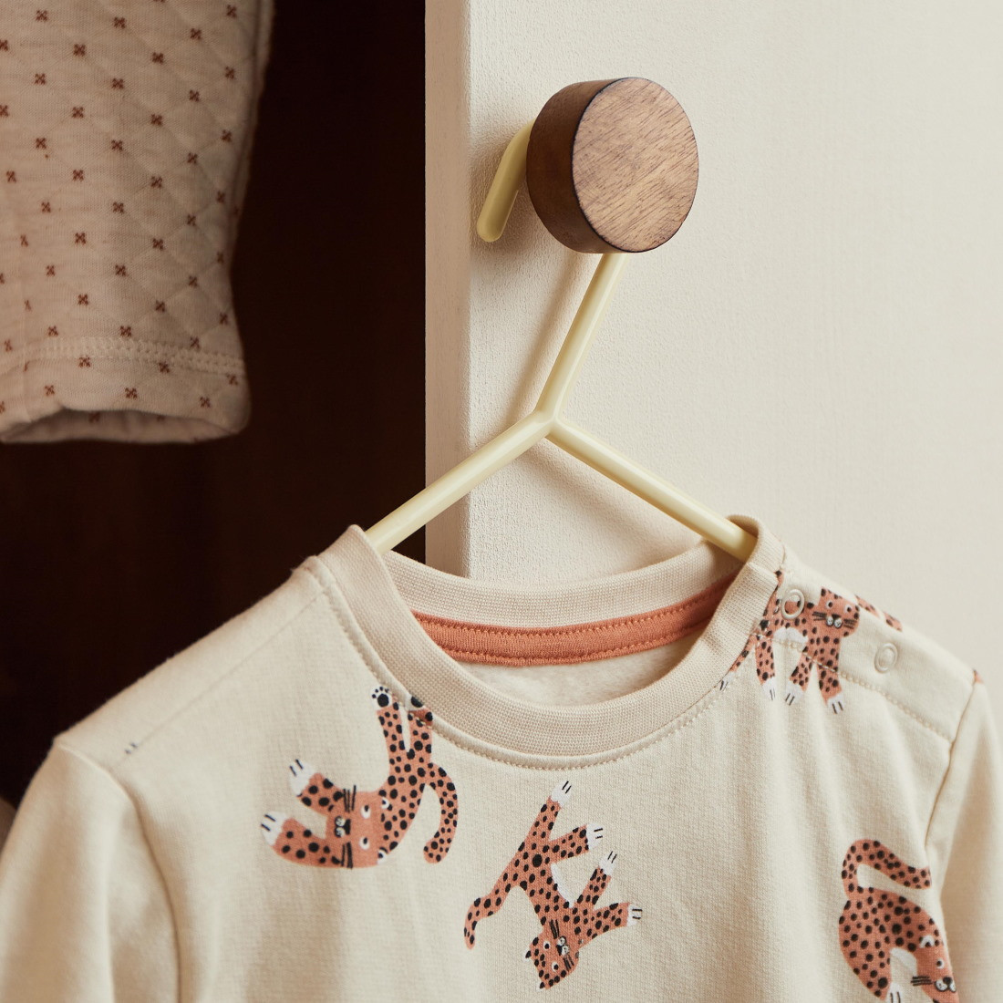 Bieco Kledinghangers Kunststof Vanille 8 stuks