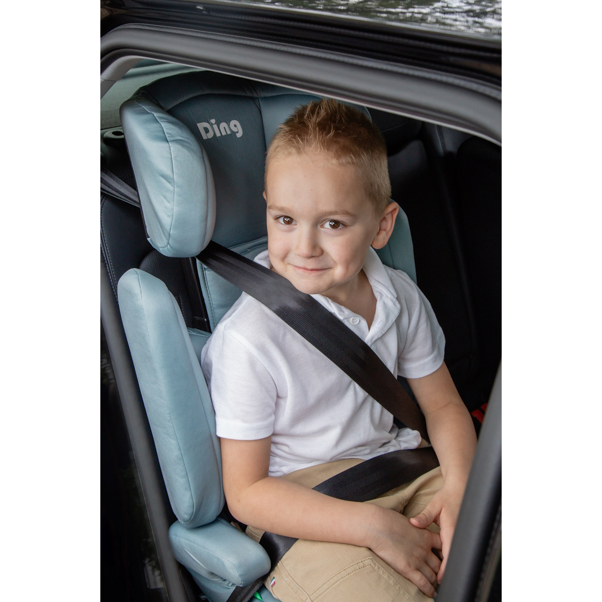 Ding Riley Black Isofix 100-150 cm i-Size Autostoel