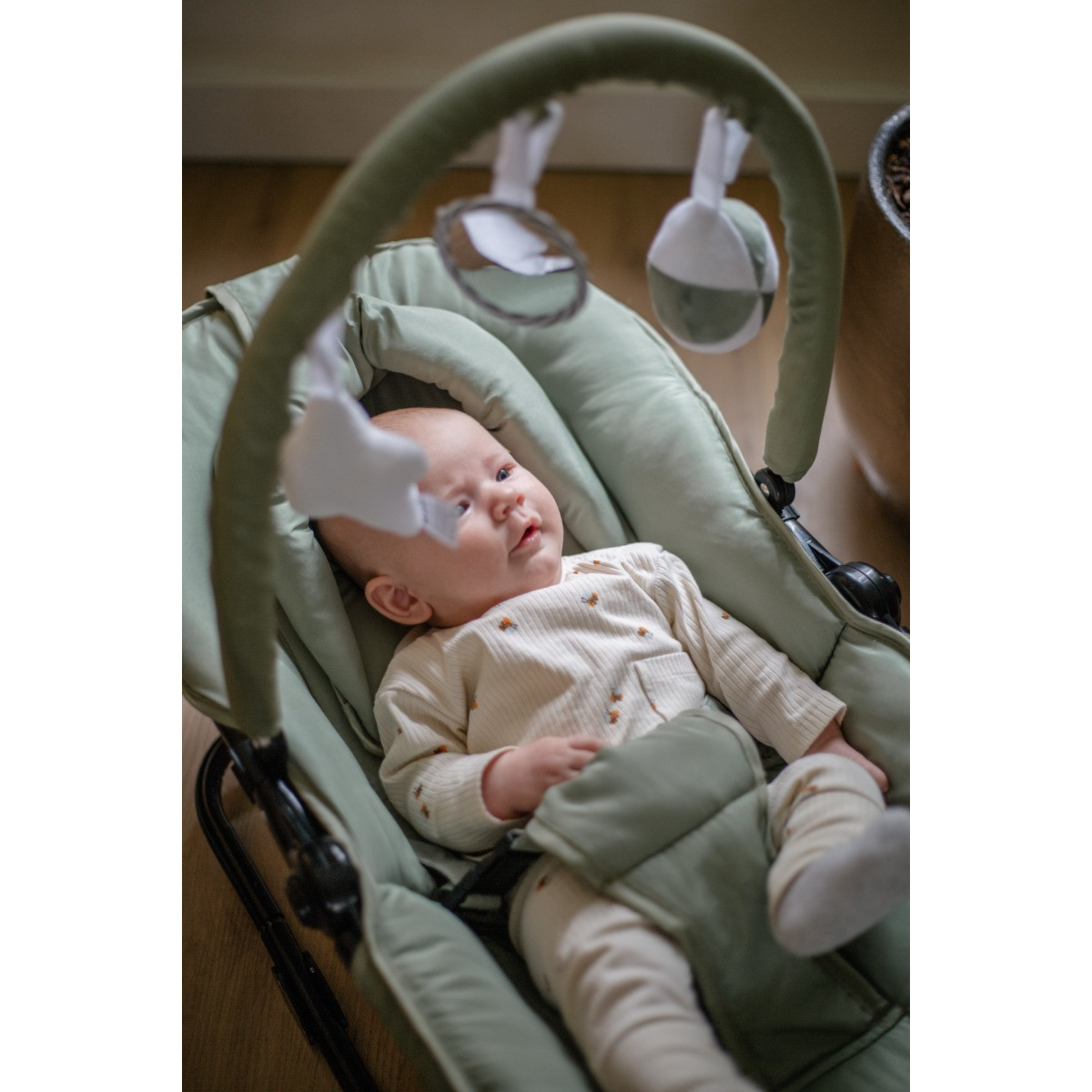 Ding Viggo Green Wipstoel