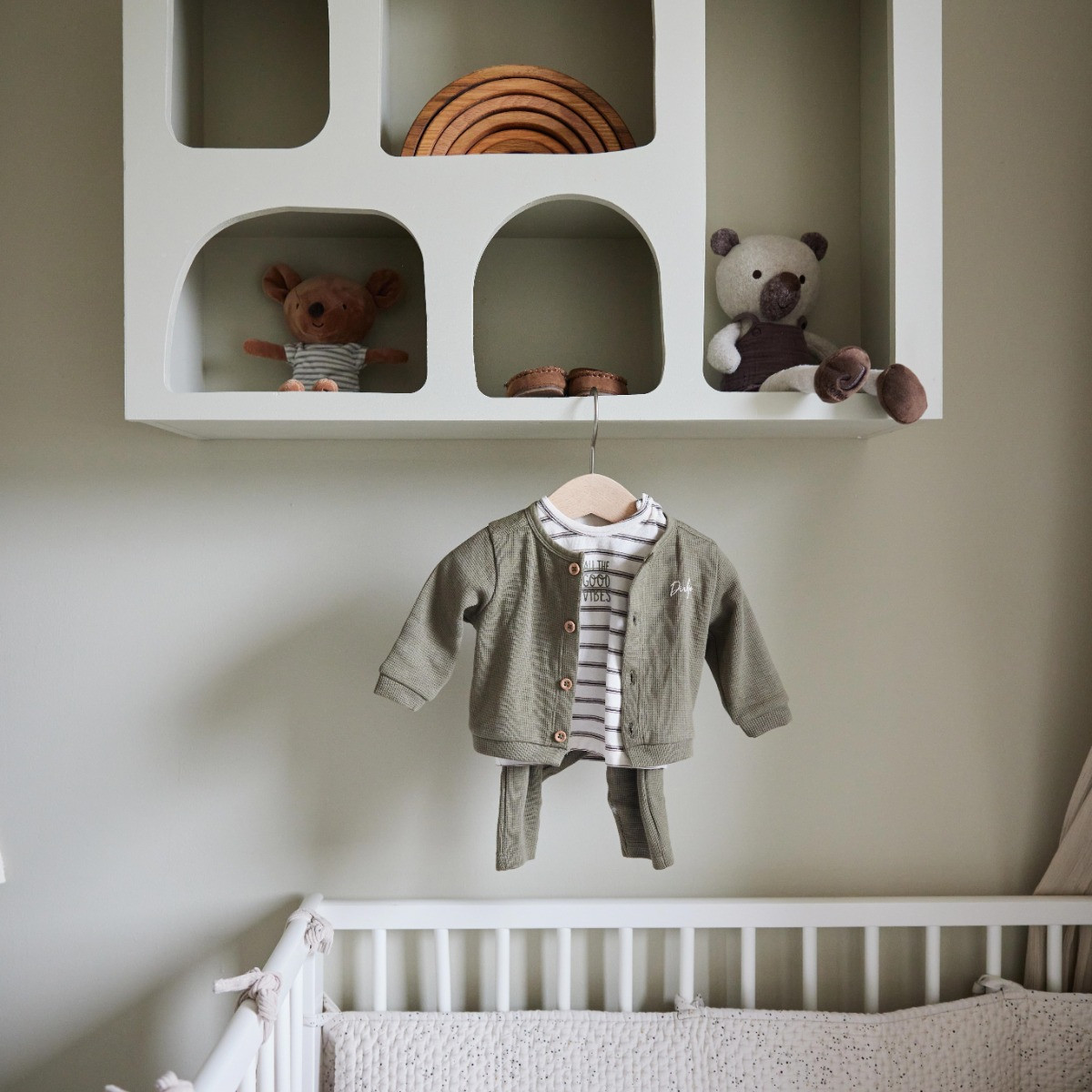 Dirkje Organic Faded Green Maat 50 Shirt met Broekje en Vest