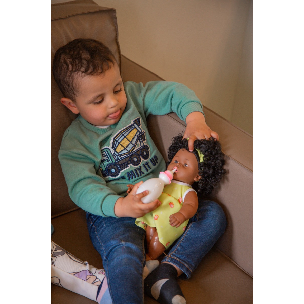 Eco Toys 30cm Pop met Krullen en Geel Jurkje