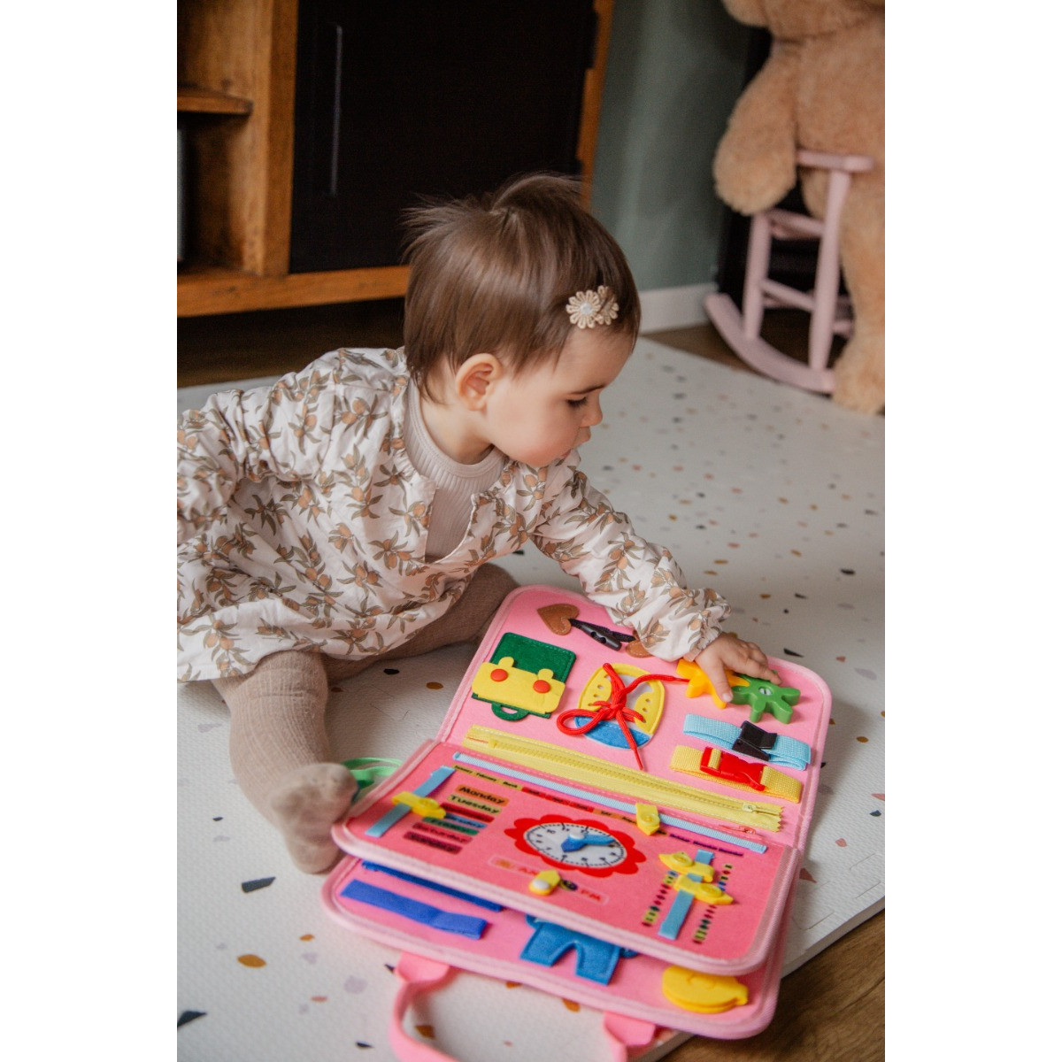 Eco Toys Roze Busy Board Activiteitenboek