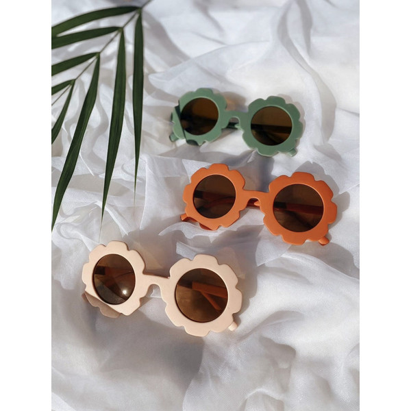 Eco Toys Bloem Roze 2-6 jr Kinderzonnebril
