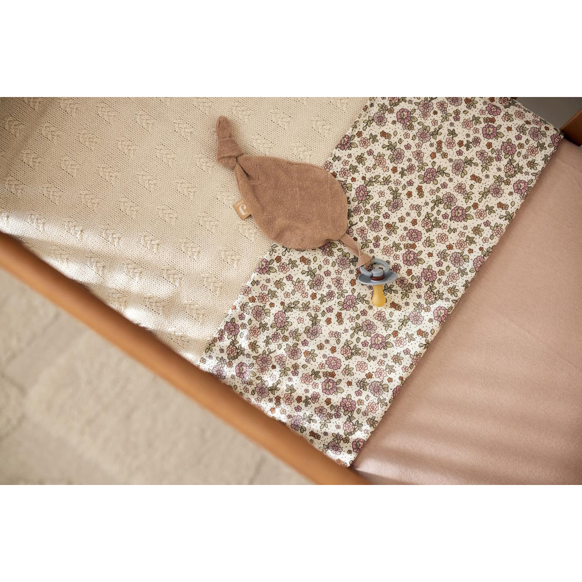 Jollein Jersey Wild Rose 75 x 95 cm Boxmatras Hoeslaken