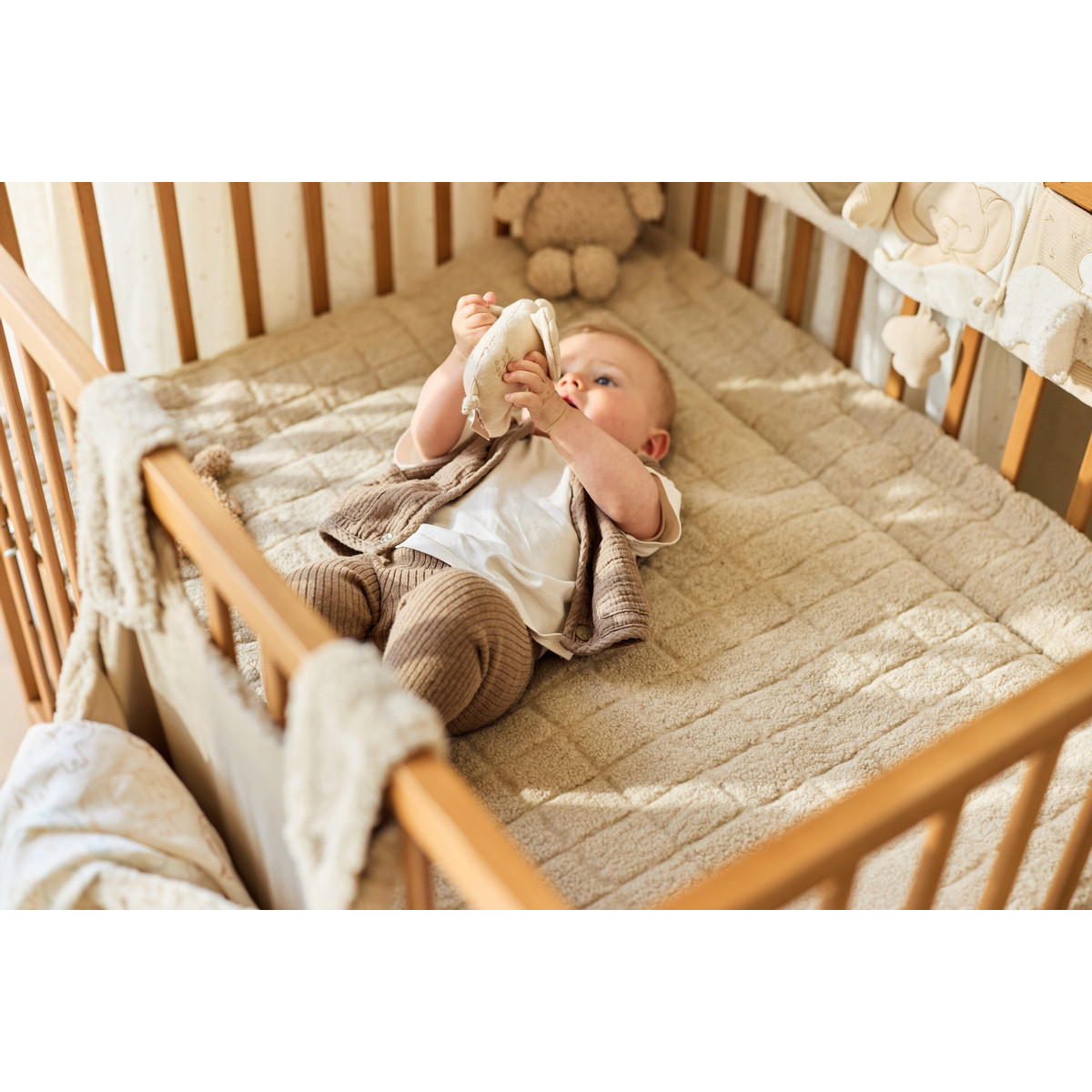 Jollein Teddy Warm Sand 75 x 95 cm Boxkleed