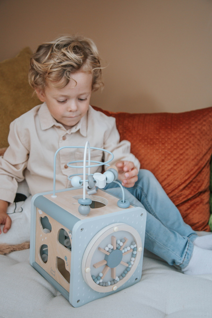 Label Label Blauw Houten Activiteitenkubus