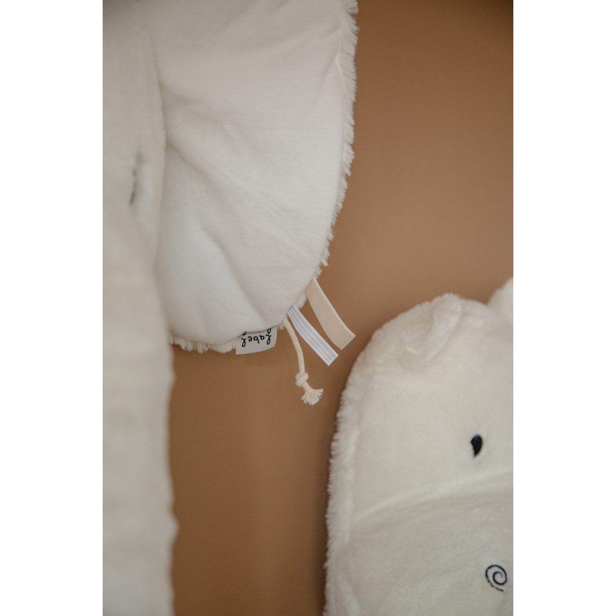 Label Label Hippo Harvey Ivory Muurdecoratie