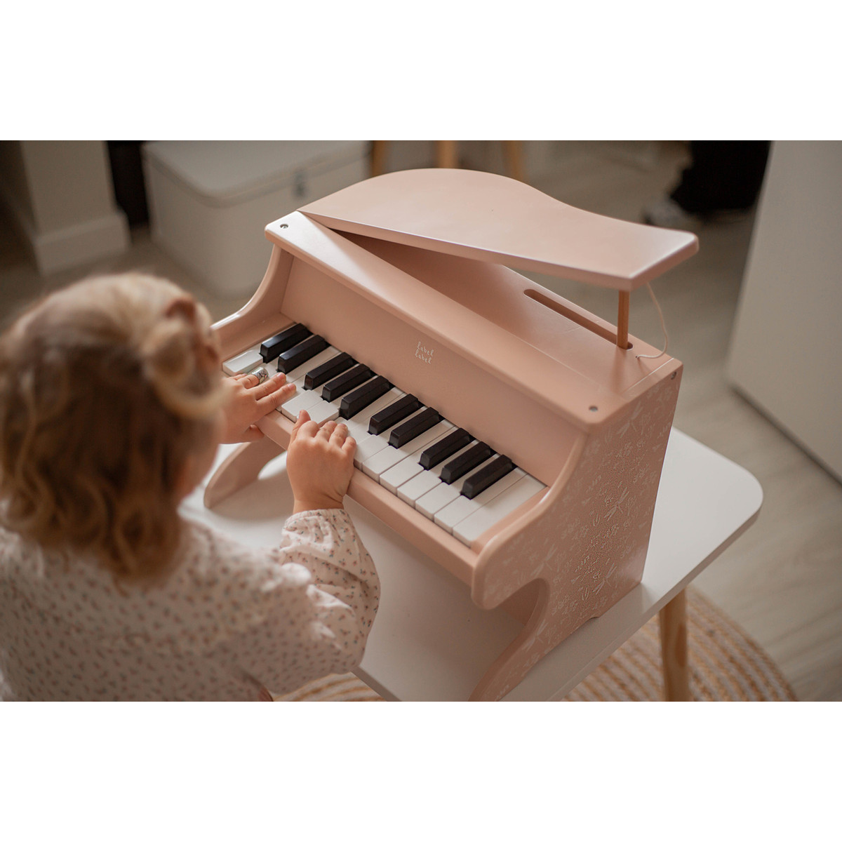 Label Label Roze Houten Piano