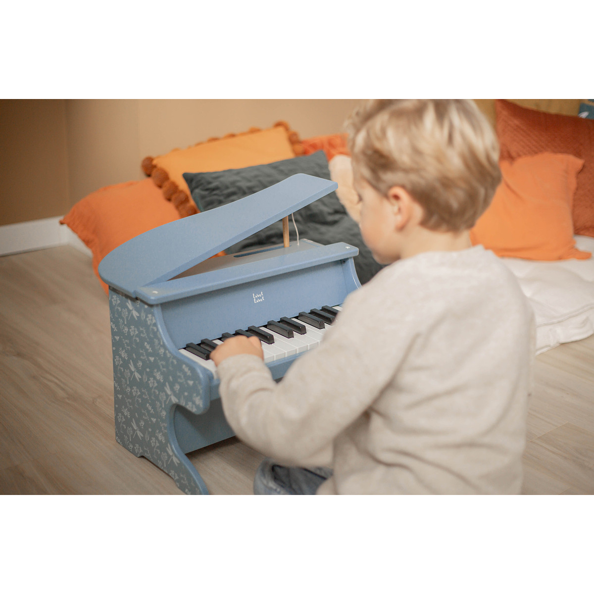 Label Label Blauw Houten Piano
