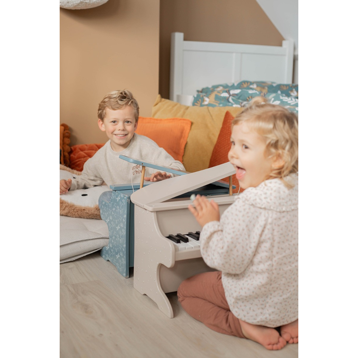 Label Label Blauw Houten Piano