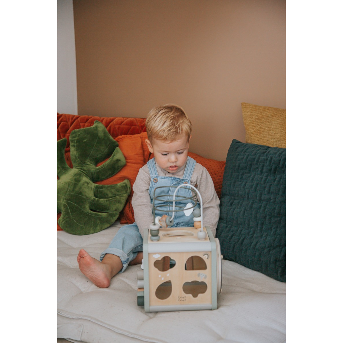 Label Label Olijfgroen Houten Activiteitenkubus