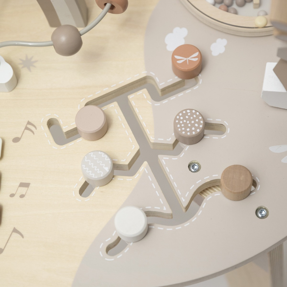 Label Label Nougat Houten Activiteitentafel