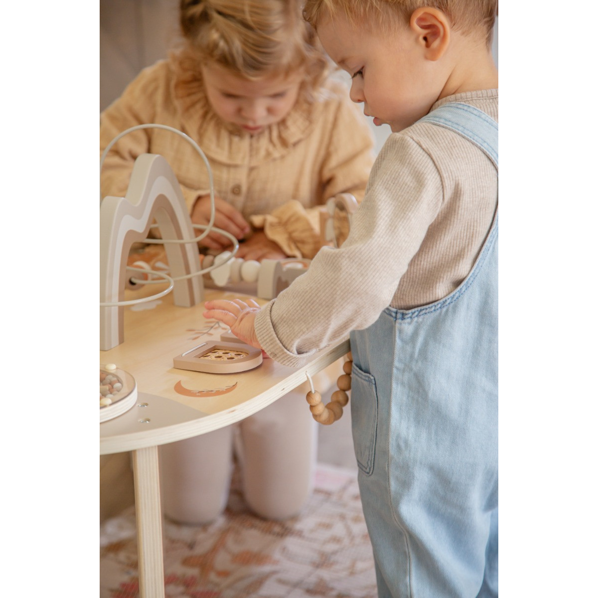 Label Label Nougat Houten Activiteitentafel