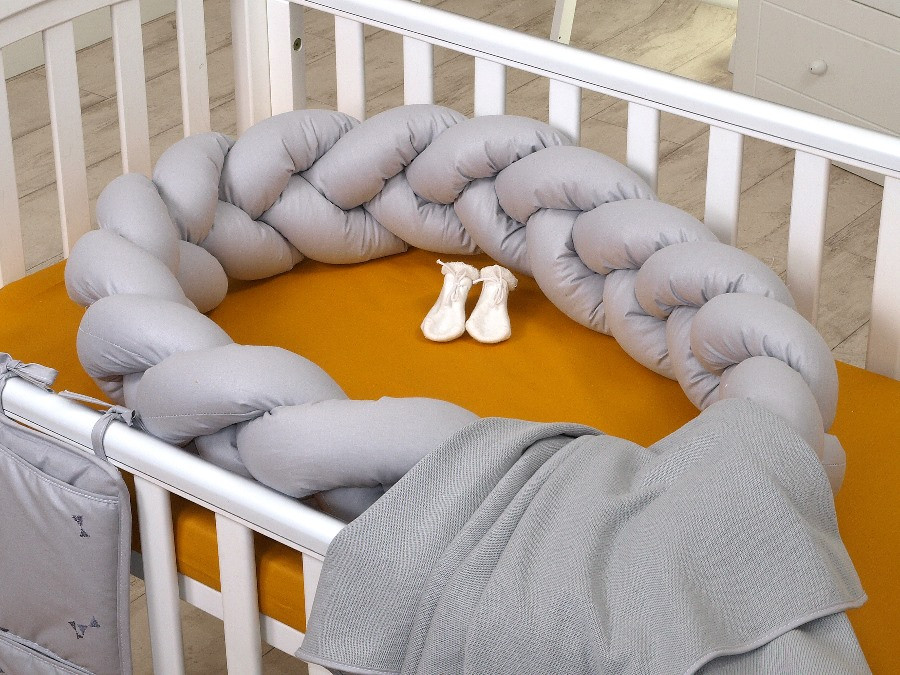 MamaLoes Amy Pure Grijs 2-in-1 Babynest en Braided Bedbumper