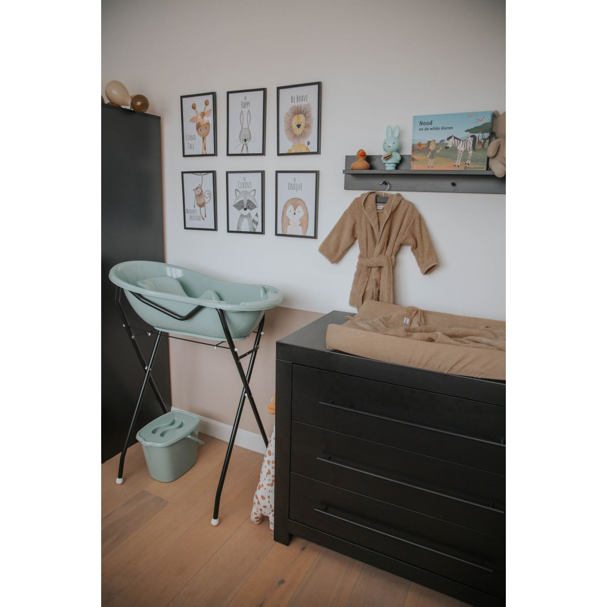 MamaLoes Beige Badset Incl. Witte Badstandaard