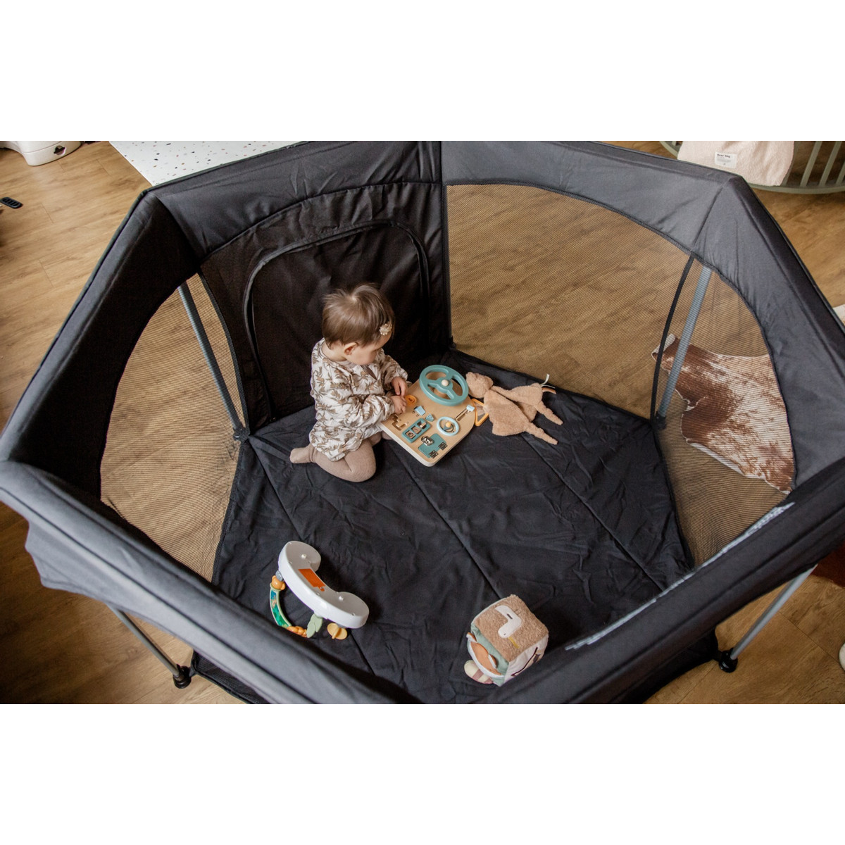 Mamaloes Boris Beige 6-Hoekige Inklapbare Baby Box