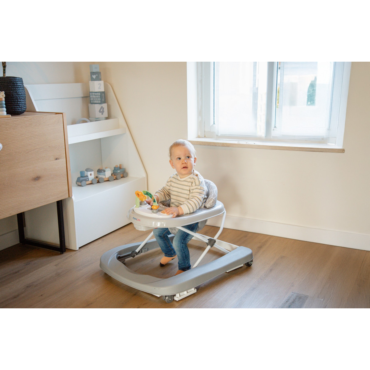 MamaLoes Evi Stone Green Loopstoel