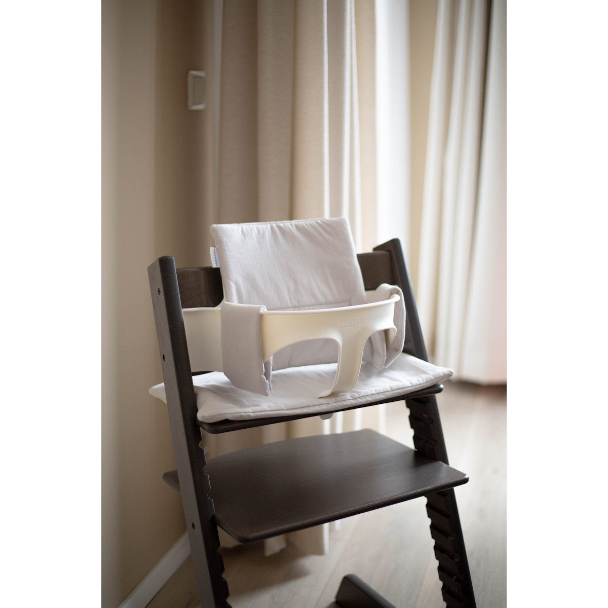 MamaLoes Grijs Meegroei Stoelverkleiner