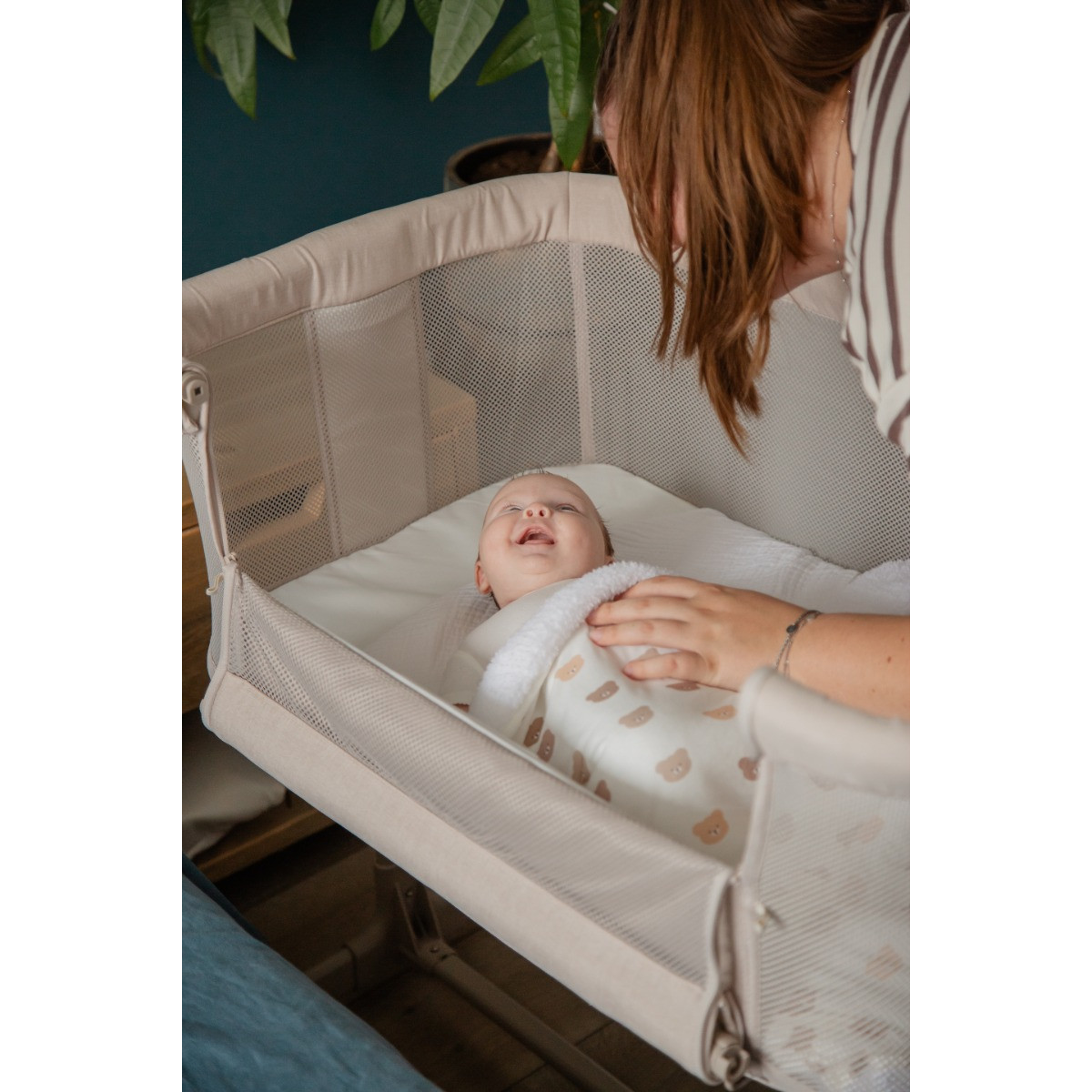MamaLoes Loua Beige Wieg aan Bed Co-Sleeper