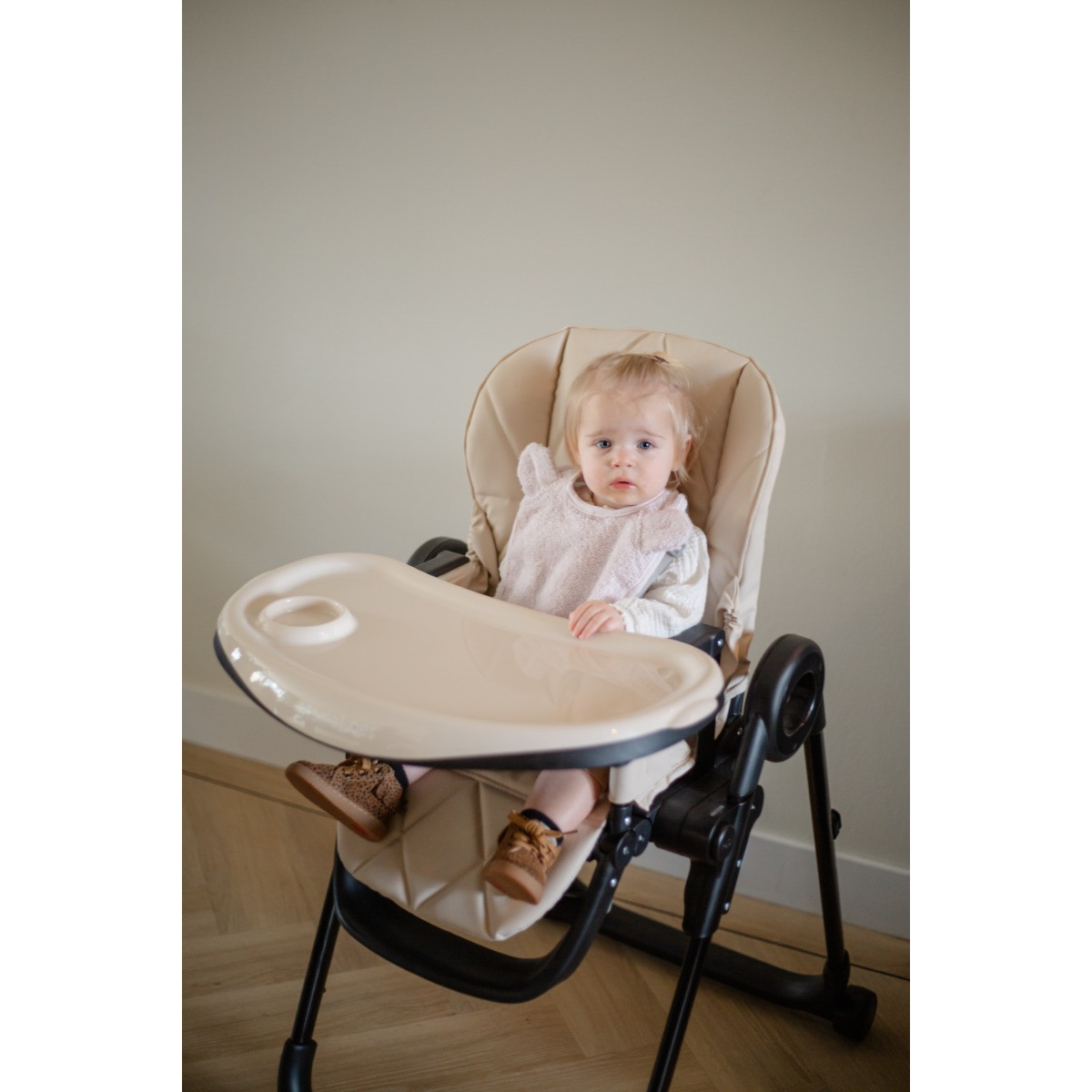 MamaLoes Mason Beige Kinderstoel
