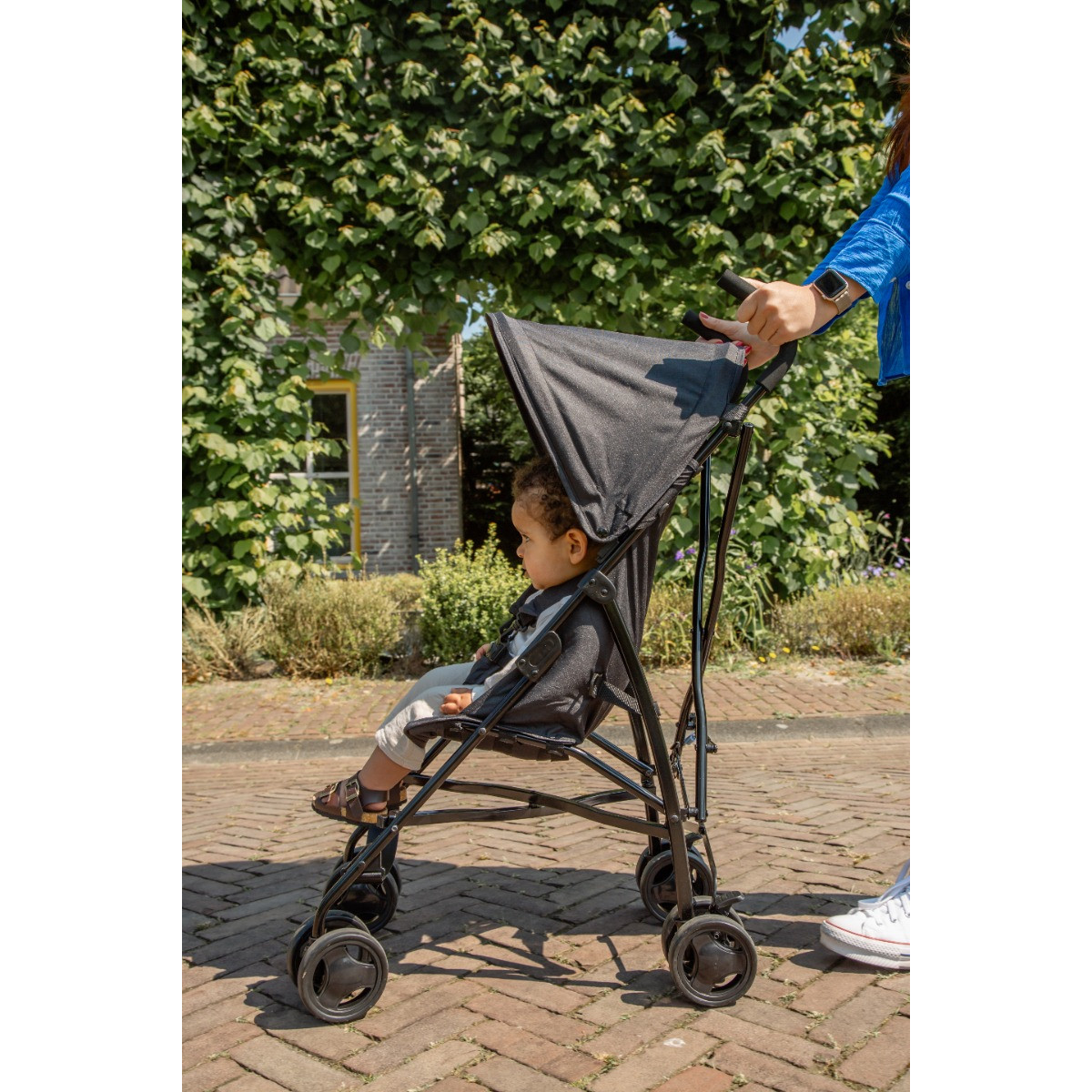 MamaLoes Milan Zwart 1 Stand Buggy