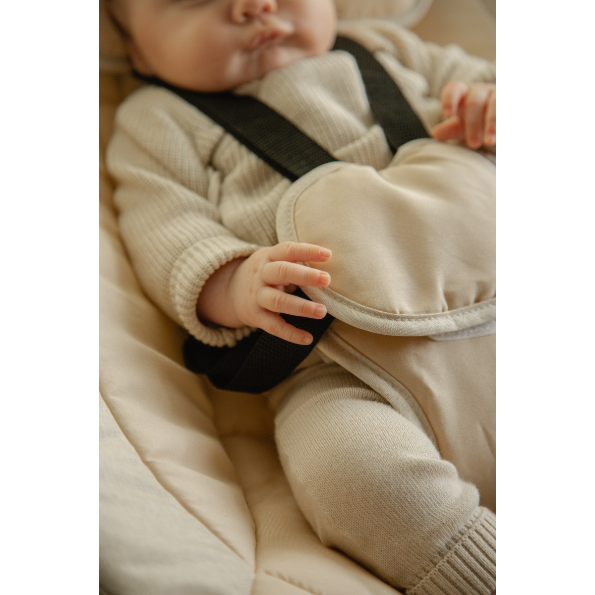 MamaLoes Noud Beige Elektrische Babyschommel