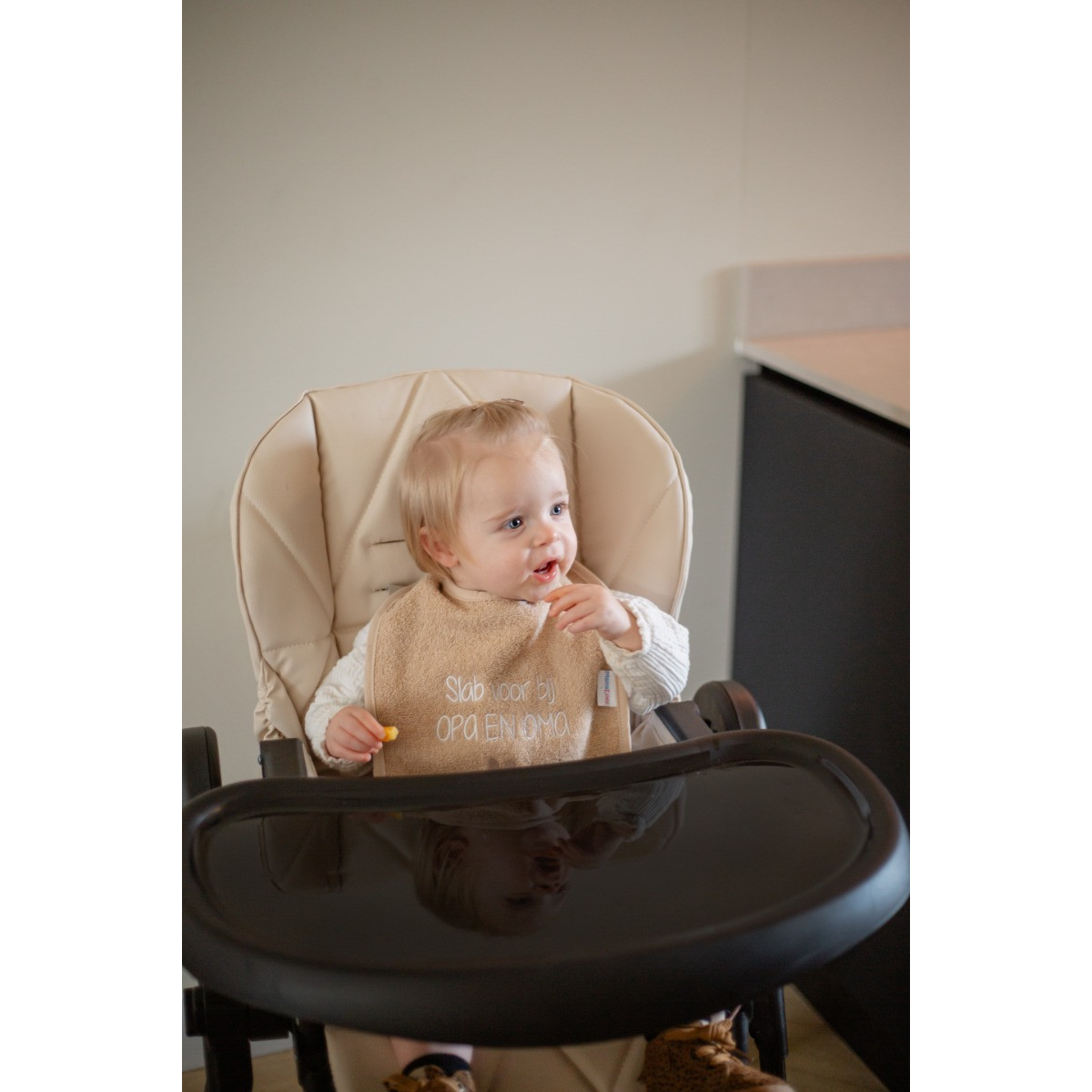 MamaLoes Mason Beige Kinderstoel