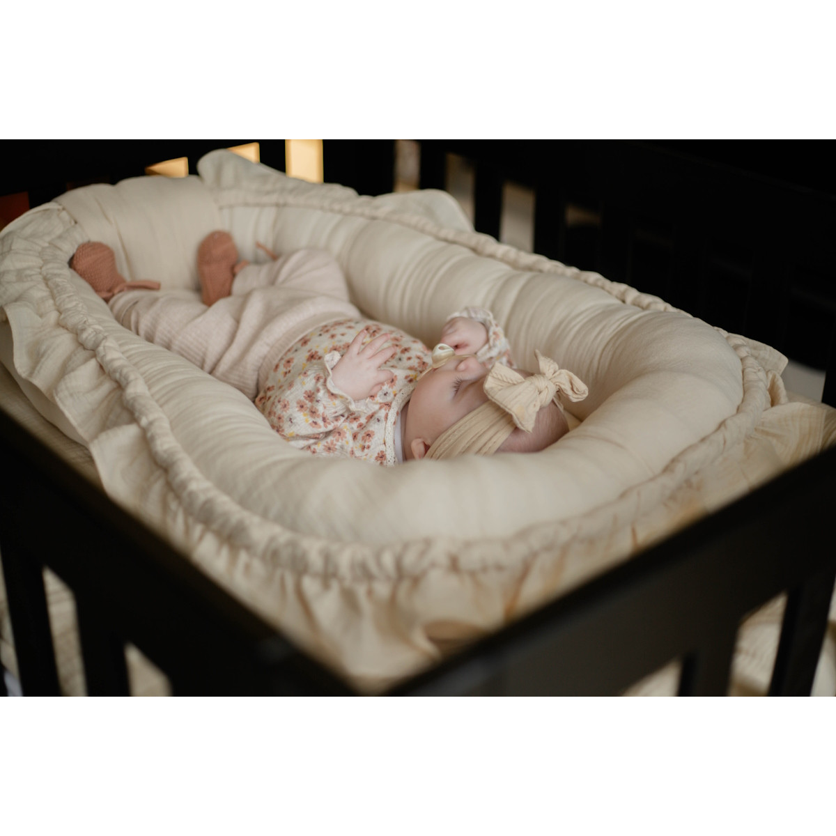 MamaLoes Soft Cotton Ruffle Licht Roze Babynest
