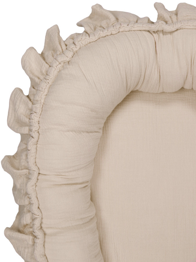 MamaLoes Soft Cotton Ecru Ruffle Babynest & Boxkleed
