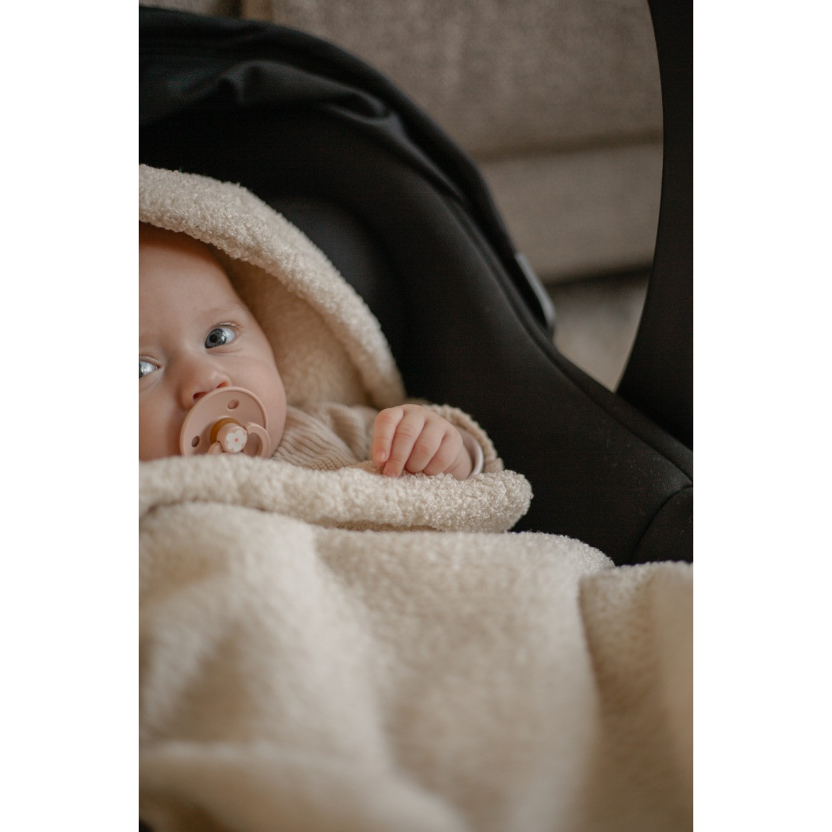 MamaLoes Teddy Boucle Nougat Autostoel Voetenzak