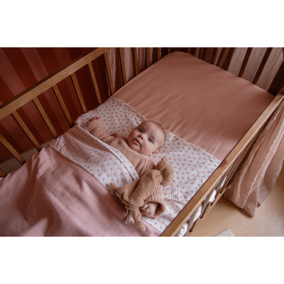 MamaLoes Jersey Bloemen 100 x 150 cm Ledikantlaken