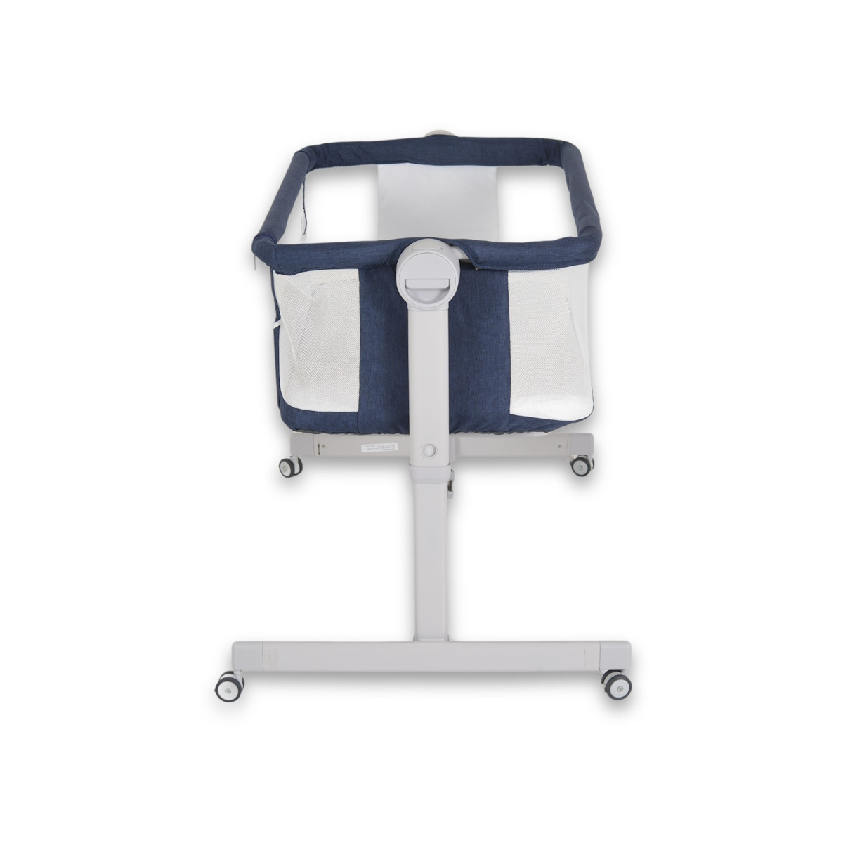 Moni Pengy Blue Wieg aan Bed