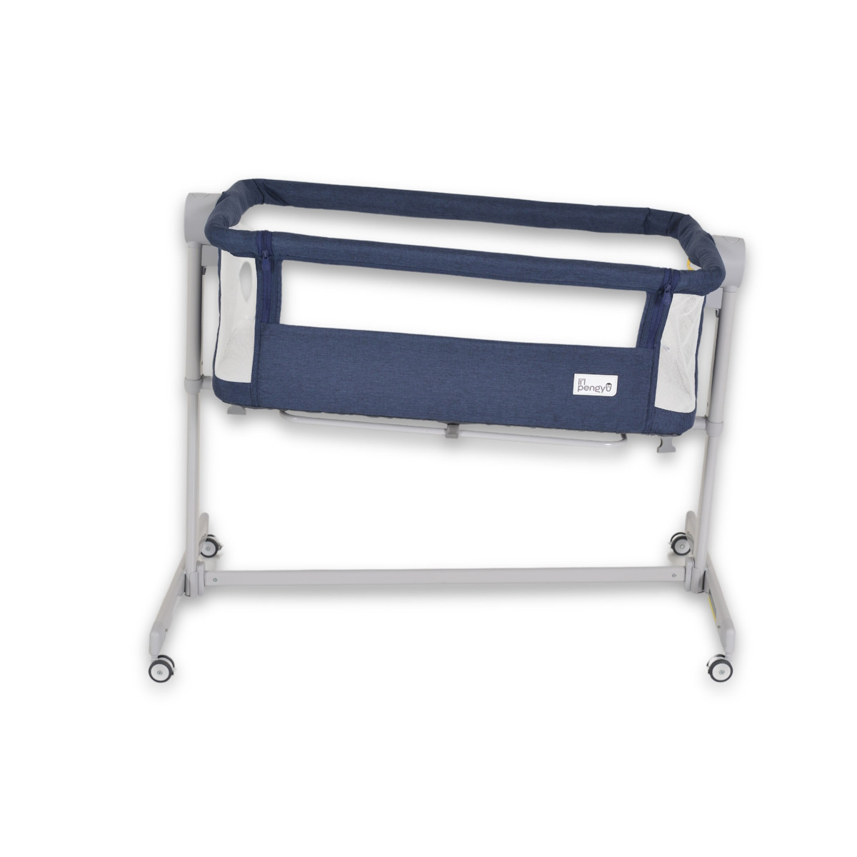 Moni Pengy Blue Wieg aan Bed