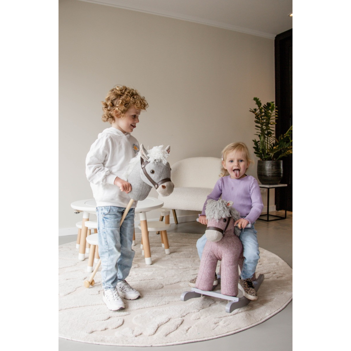 Tryco Milo Bruin Stokpaard met Geluid