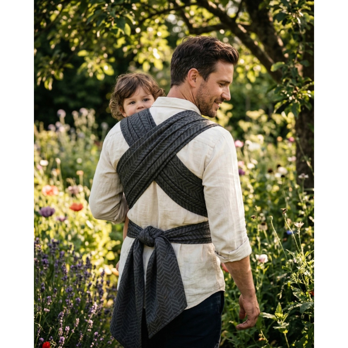 Zaffiro Be Close Graphite Leaves Multifunctionele Draagdoek