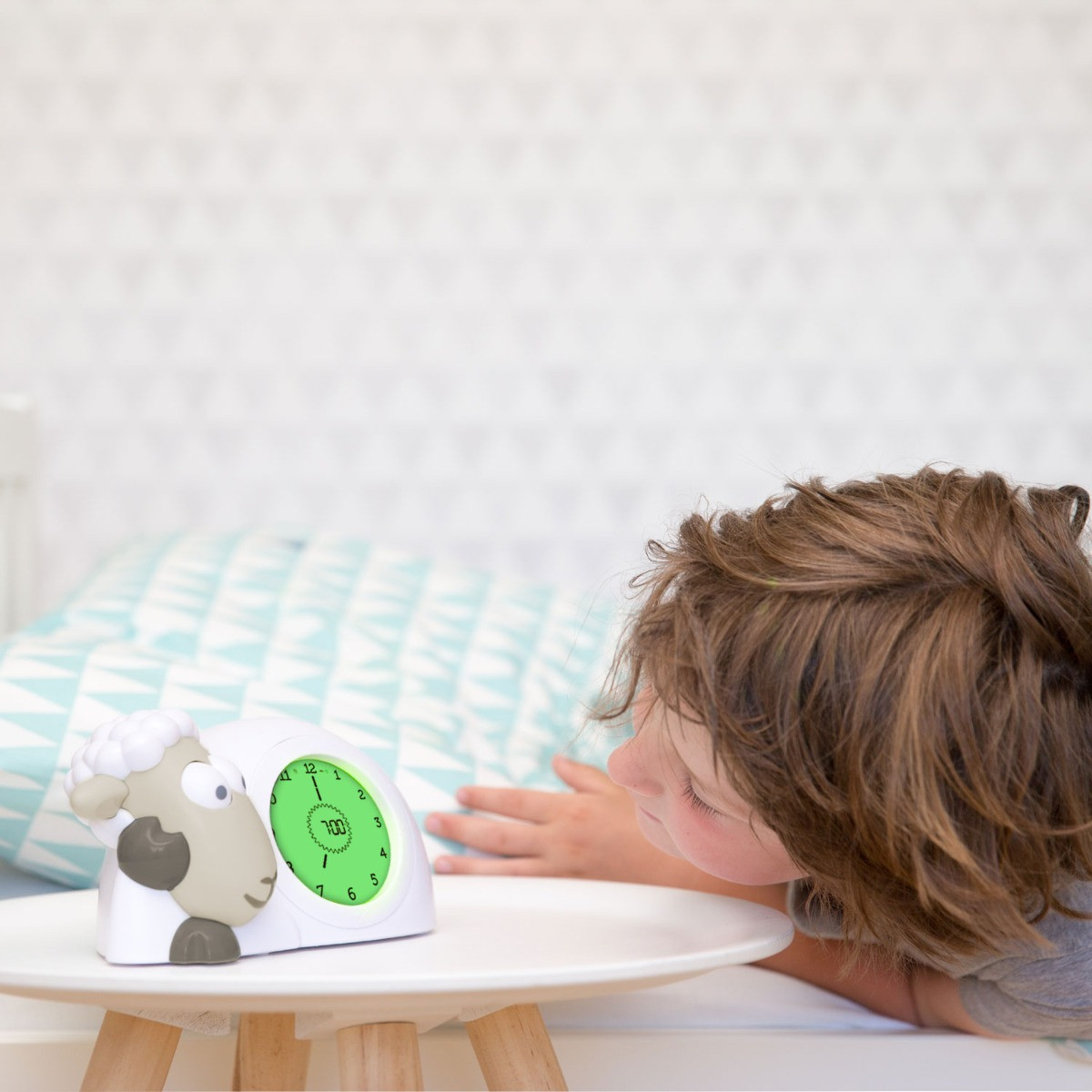 Zazu Sam Schaap Taupe Kinderwekker en Slaaptrainer