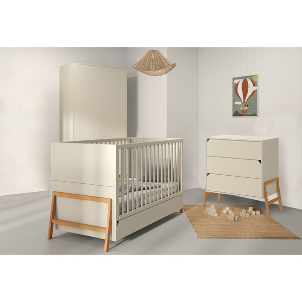 Bellamy Lotta Latte Babykamer: Ledikant/Juniorbed en Commode