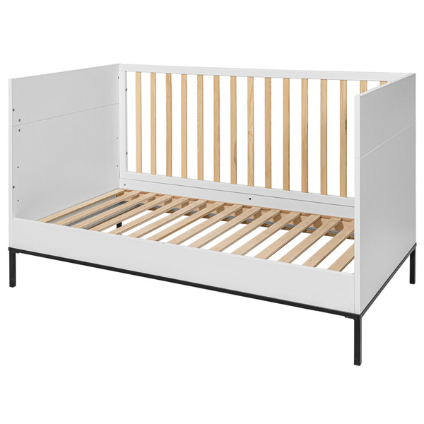 Bellamy Lumi White Babykamer: Ledikant/Juniorbed en Commode