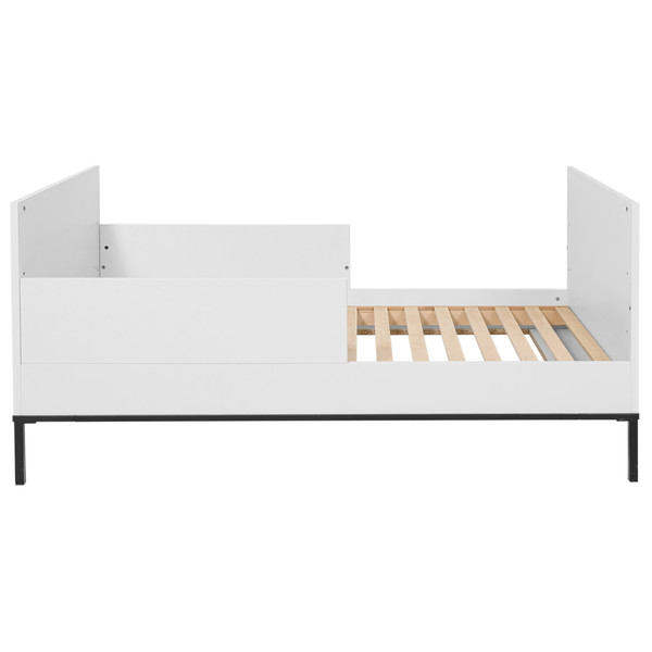 Bellamy Lumi White Babykamer: Ledikant/Juniorbed en Commode