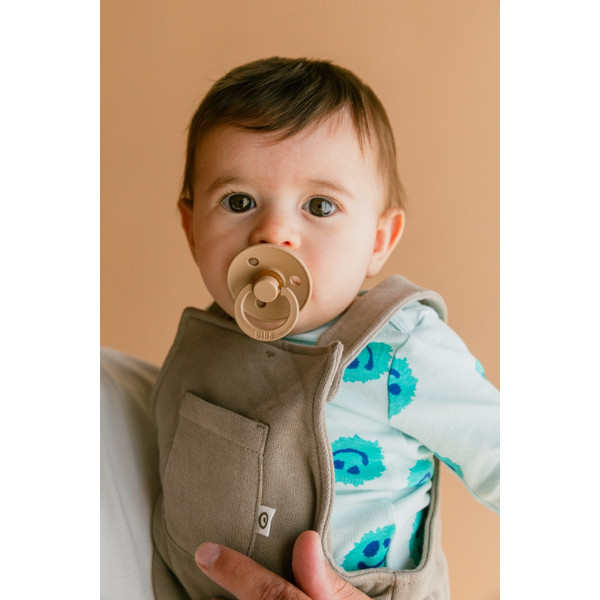 Bibs Taupe 6-18 mnd Fopspeen 200326C