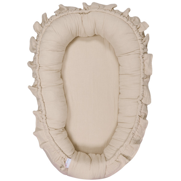 MamaLoes Soft Cotton Ecru Ruffle Babynest & Boxkleed