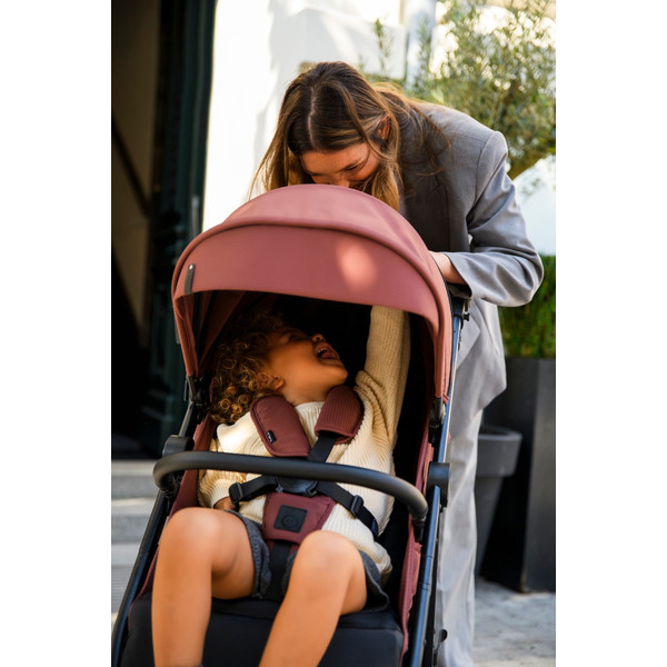 Momi Clara Burgundy Wandelwagen WOSP00069